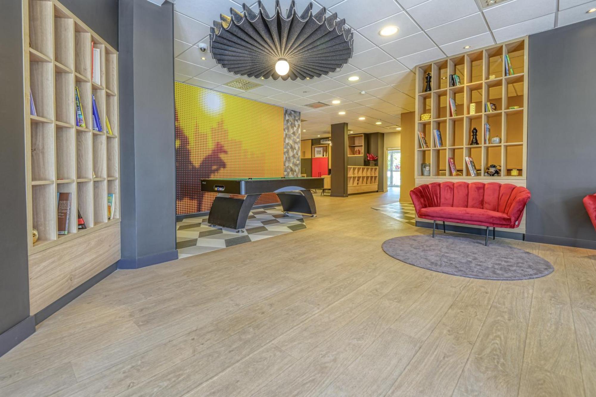 Hotel Ibis Cholet Exterior foto